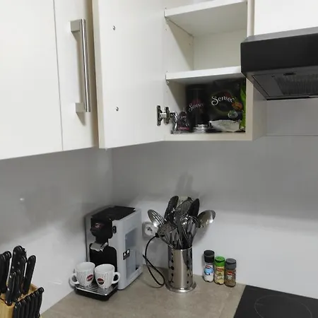Appartement 70M² Pierrelatte Cosy, Netflix+Wifi Exterior photo
